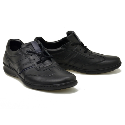 Czarne skórzane męskie półbuty Tapi 7637  r. 40