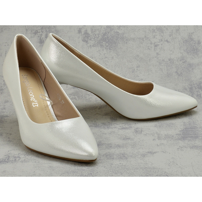 Srebrny błysk czółenka Sergio Leone 1336 r. 36