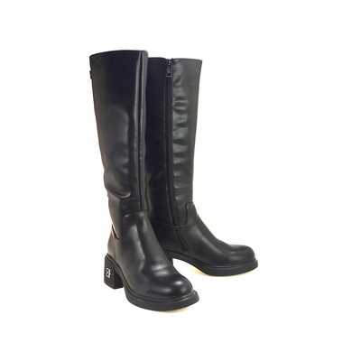 Czarne skórzane kozaki damskie Vinceza 66823 r. 37