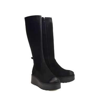 Czarne zamszowe kozaki damskie na platformie Vinceza 58342 r. 36